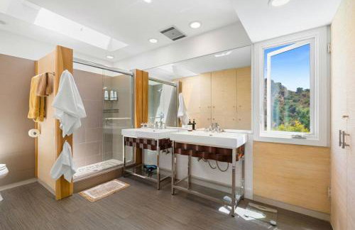 Hilltop Designer Midcentury Modern 4BR Pool HotTub - Foto 29