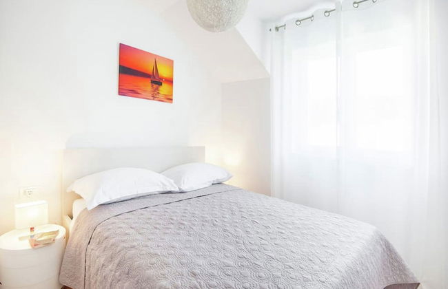 Luxury Apartment With Private Balcony in Quiet Area - Foto 2