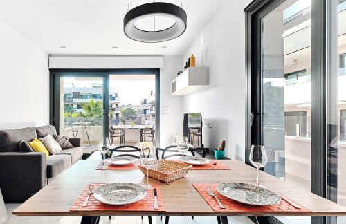 Sunrise new apartment with pool - Foto 18