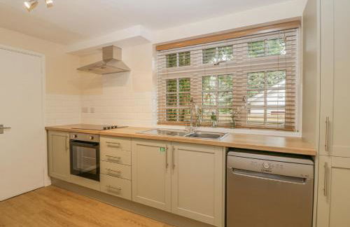 Heron's Lodge - Photo 10