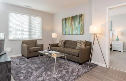 Churchill Living at Anton Menlo - Photo 4