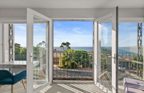 Sea Serenity Coastline Views and Pool - Photo 29