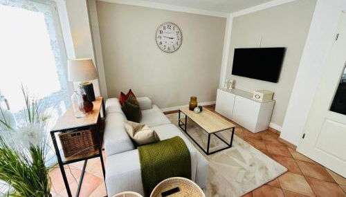 Moderne Wohnung am Waldrand, 5 Minuten zur Autobahn in alle Richtungen - Foto 2