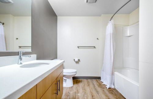 Downtown Bellevue 1BR w Lounge Gyms nr shops SEA-125 - Foto 11