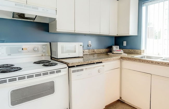 Rosellen Suites At Stanley Park - Foto 38