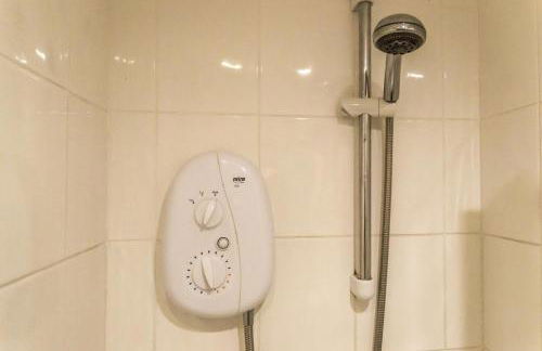 Rock Cottage - 3 Bedroom Holiday Home - Fishguard - Photo 31