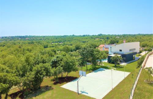 Luxury Villa Hedone with heated pool, welness and playground - Photo 52