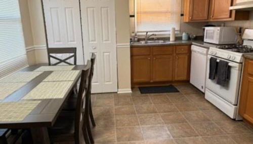 Charming 3 bed 1 story Home near Naval Base - Foto 4