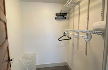 Totally renovated large family getaway! King bed - Foto 31