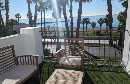 Apartamento con encanto en primera linea de playa - Photo 2