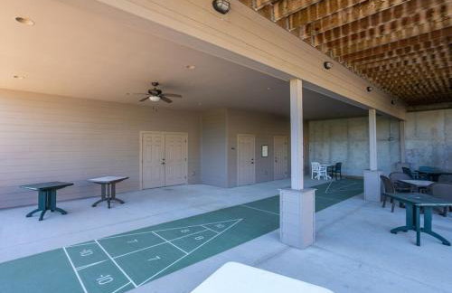 Lakefront Home-3BD25BADockGrillFirepitPool - Foto 79