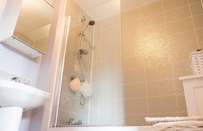 Modern Canalside City Townhouse - Parking & Garden - Foto 14