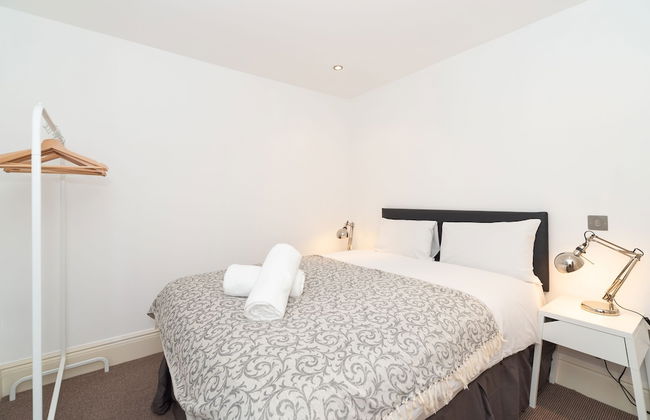 PML Apartments Park Road - Photo 3