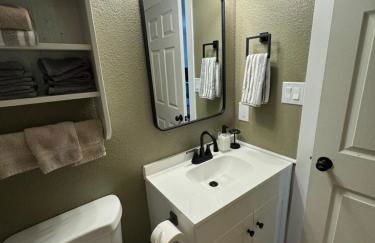 Relax & Unwind in a Serene Retreat Near the Beach - Foto 42