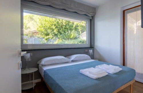 Modern and Elegant apartment with a spacious sea view terrace overlooking Palmaria Island Bright designer interiors Fully equipped Up to 6 guests Private parking Aircon All the comforts for a perfect stay - Foto 63