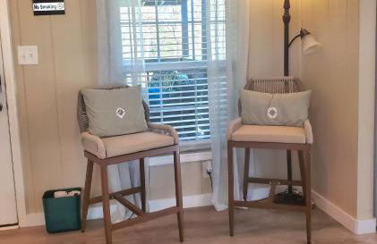 Cheerful Cozy Cottage 2 bedroom 1bath - Photo 5