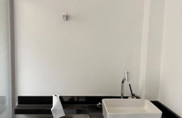 Kit Gonzaga Santos - Photo 4