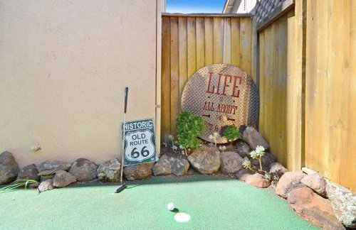 Wine Country Retreat with Hot Tub & Mini Golf - Foto 46