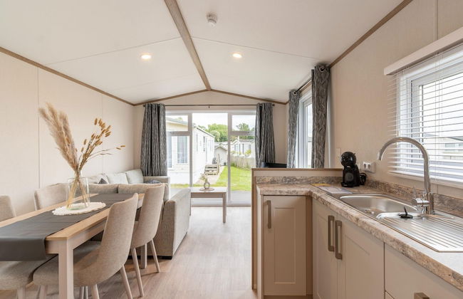 Chalet in De Haan Near Sandy Beaches - Photo 5