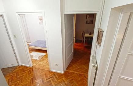 Home Run Apartment - Photo 19