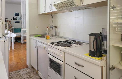 Nice Home In Splitska - Supetar - Photo 17