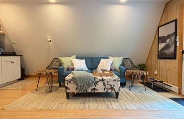 Bluebird Cabin - Cozy A-Frame Retreat - Photo 12