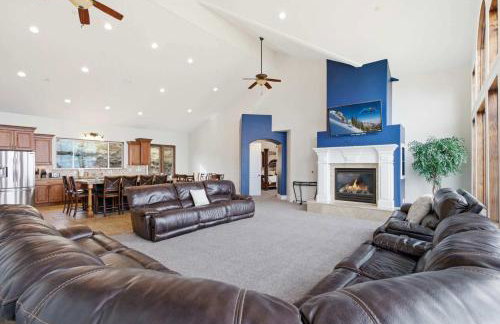 Private Family Home with Hot Tub - Foto 4