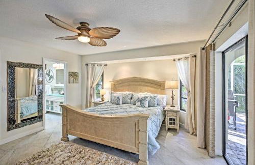 Canal Waterfront Home with Private Pool and Dock! - Foto 12