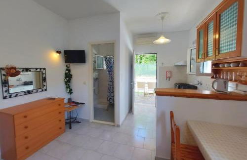 Villa Eleni (Studio 2) Fully equiped, near the sea - Foto 5