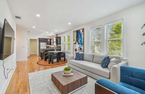 Top Floor - Sun Filled Home - Jacuzzi - Pets Ok - Foto 7