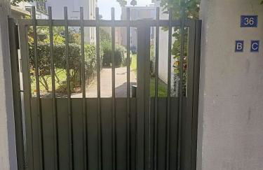 Charmant T2 proche Disney terrasse et parking souterrain - Foto 26