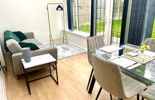 Stunning 3 Bedroom House Near Birmingham Airport and NEC - Foto 12