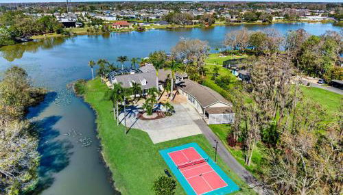 Luxe Waterfront Hideaway w Pool & Pirate Ship Dock - Foto 2, Other