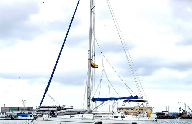 Sailboat Rental with Captain - Photo 3