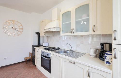 Villa Ena with Pool & Jacuzzi - Photo 28