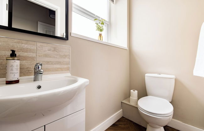 Plymouth by Charles Hope - Foto 16