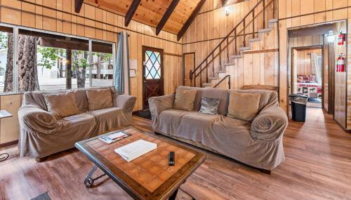 Bear Crossing - Walk to Snow Summit! Visit this charming mountain home compete with foosball table - Foto 3