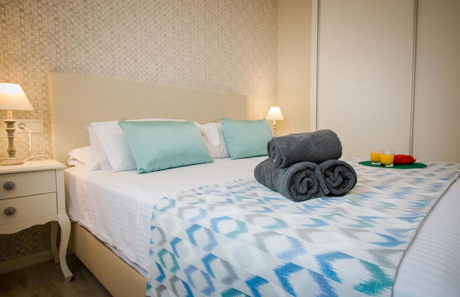 1 bed Superior Holidays2Malaga - Photo 13