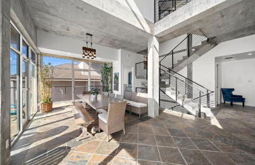 Oceanfront Experience - Photo 15