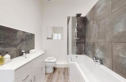 Spacious three bedroom apartment with Valley views - Foto 15