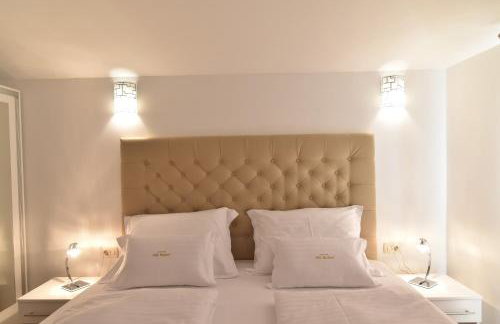 Villa Muskatel KRK -with heated covered pool - Photo 39