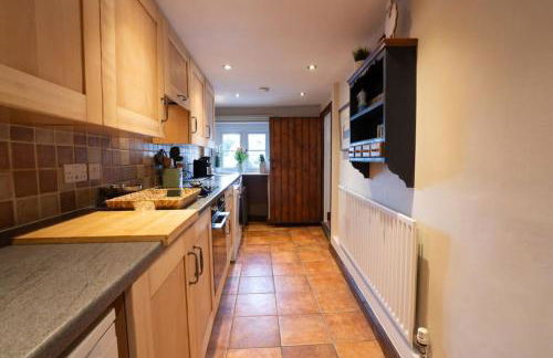 Beech Cottage - Family Cottage in the Peak District - Photo 13