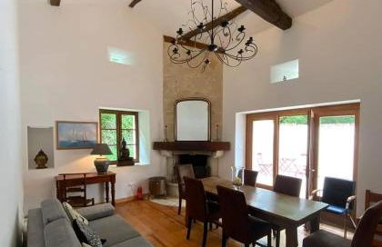 French Farmhouse Retreat with pool & superb views. - Foto 15