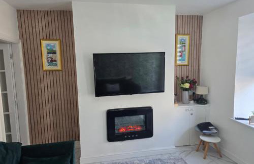 Morecambe Bay Cottage- Hot Tub/ Jacuzzi/sauna - Photo 3