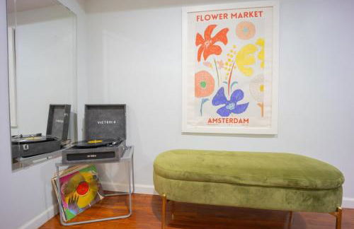 Bright 3bed basement with backyard & free parking - Foto 19