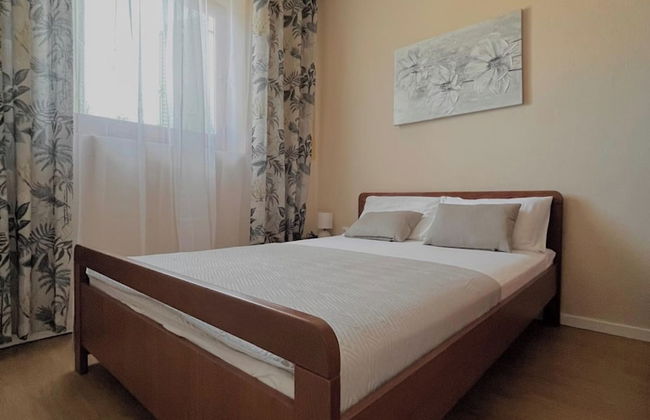 Holiday Home Mary with Pool - Photo 3