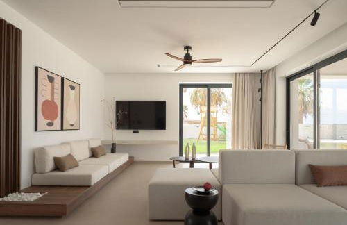 Asea Villa, Spectacular right-on-the-beach Retreat, By ThinkVilla - Foto 37