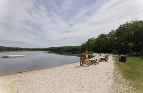 Lakeside Oasis with Kayaks, Hot Tub, & Fire Pit - Foto 70