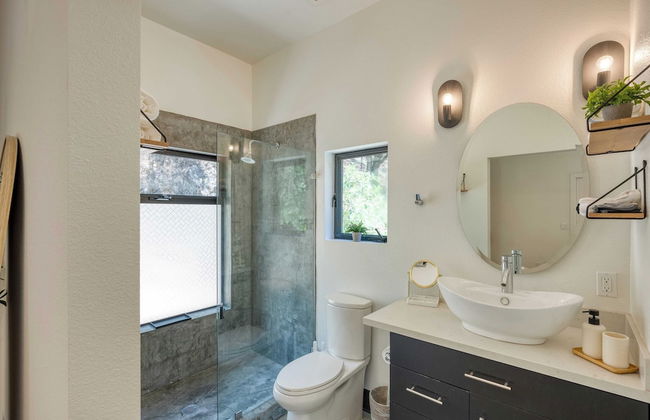 Mill Creek by Avantstay Modern Design, Patio, Hot Tub - Foto 19