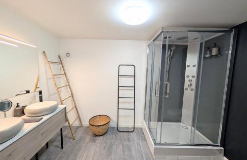 Appartement rénové place du Palais avec parking - Foto 15